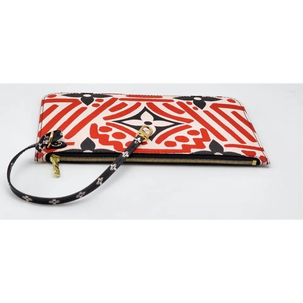 Louis Vuitton Crafty Giant MM Pochette In Monogram Canvas | Like New Condition - Picture 1 of 4